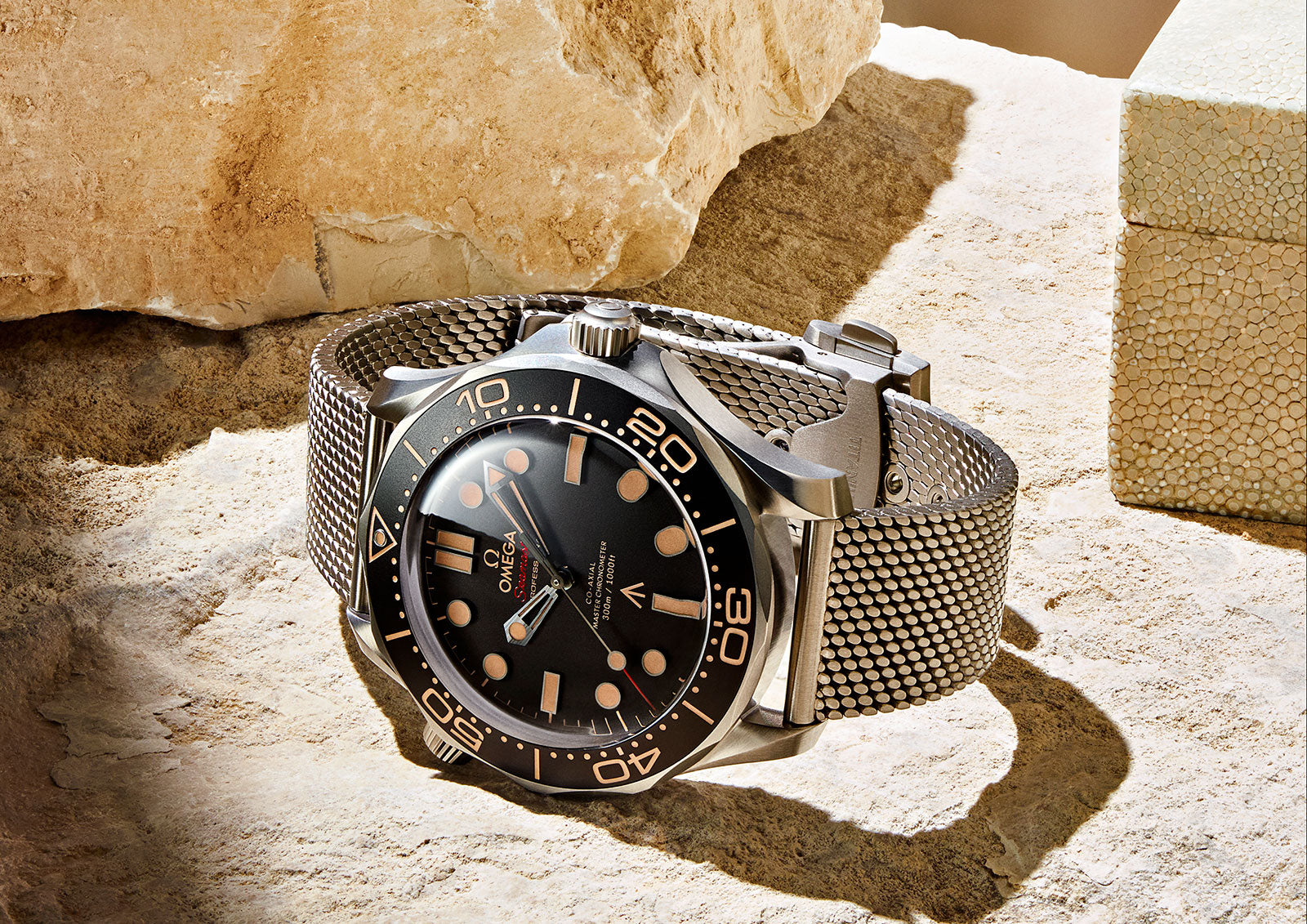 OMEGA Seamaster 300M '007 Edition James Bond "No Time to Die" 210.90.42.20.01.001