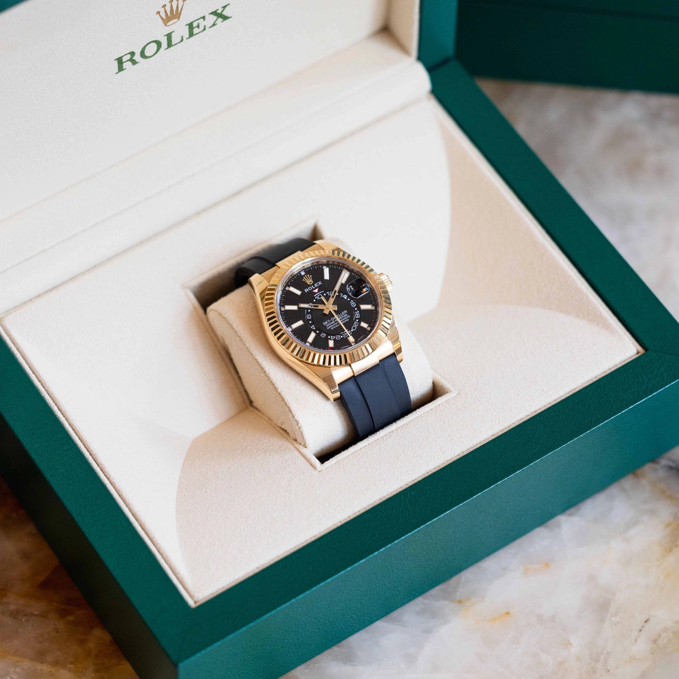 Rolex Sky-Dweller 326238 Yellow Gold Automatic 42 mm